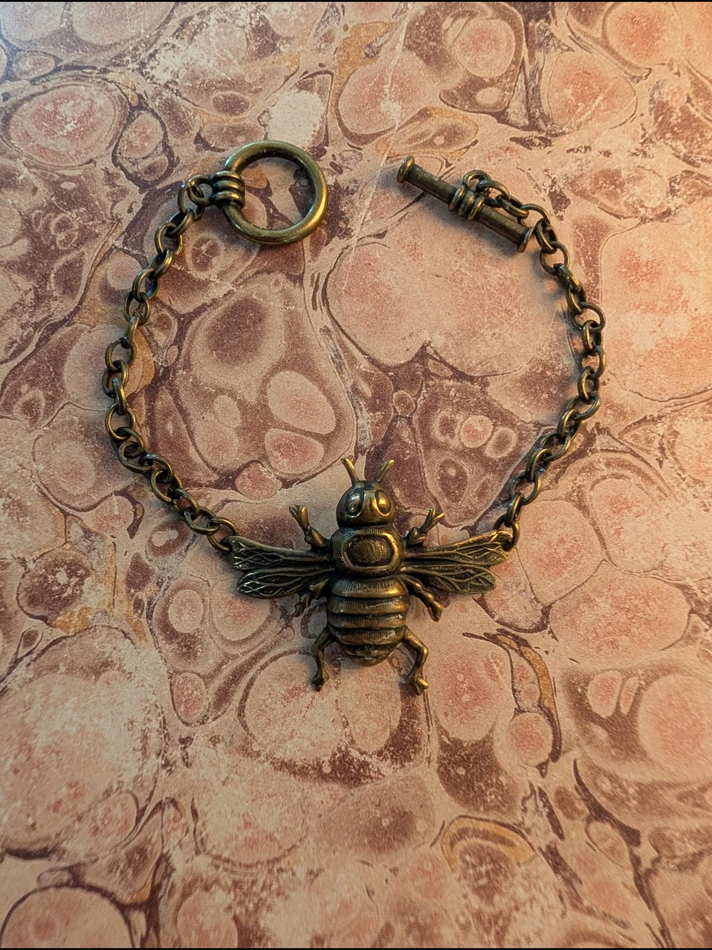 Vintage-Inspired Brass Bee Charm Bracelet - Women's Jewelry